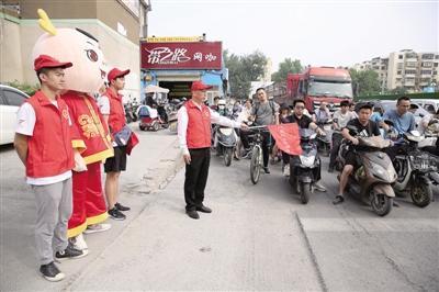 “辦好一個(gè)會(huì)，提升一座城”給市民帶來(lái)滿(mǎn)滿(mǎn)獲得感：“這樣的改變，我們驚喜；這樣的鄭州，我們喜歡！”